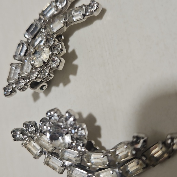 Vintage Rhinestone Clipp-ons - Picture 2 of 3